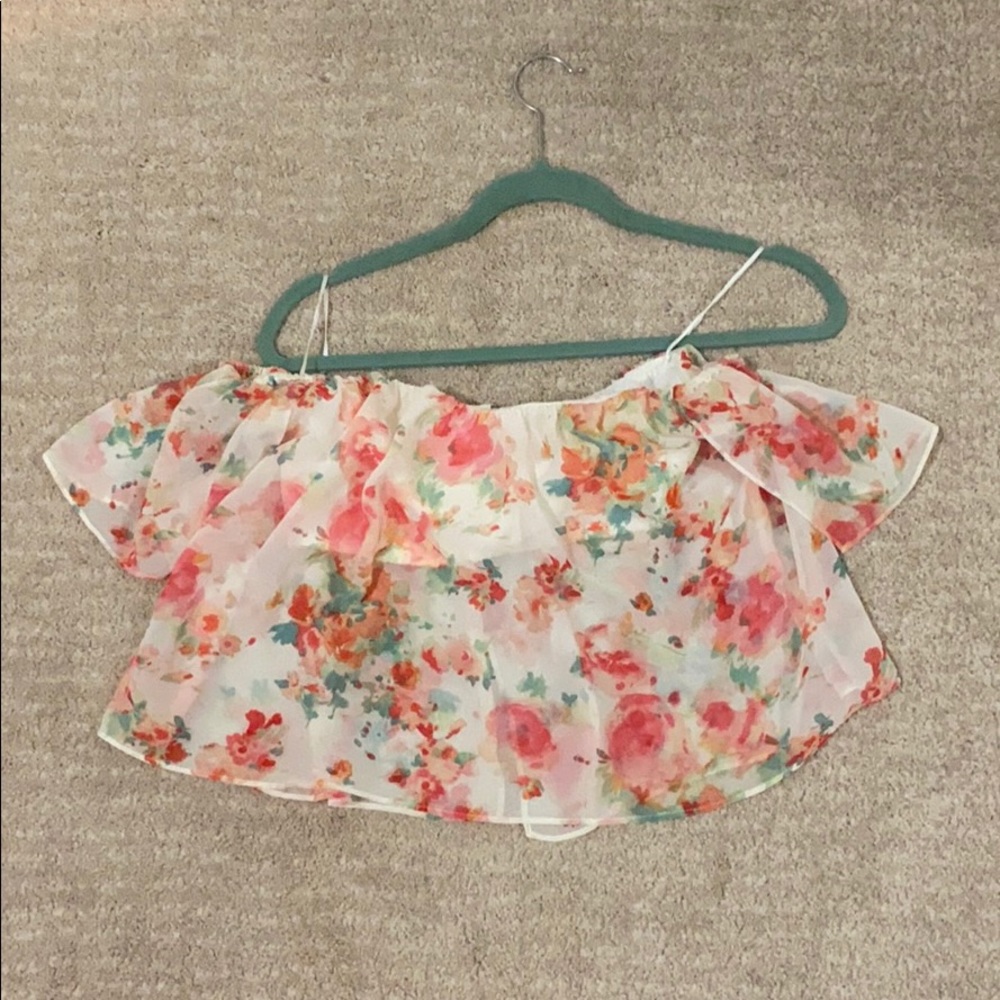 Cute off shoulder top!